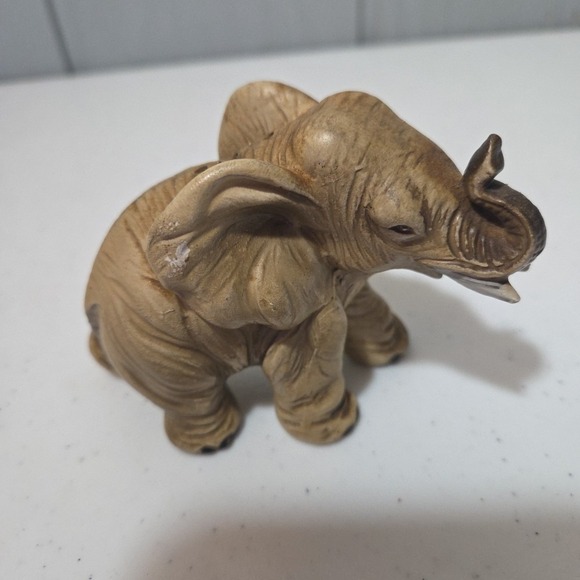 Vintage Porcelain Grey Tan Trunk Up Elephant Salt Shaker Japan Good Luck - Picture 7 of 12